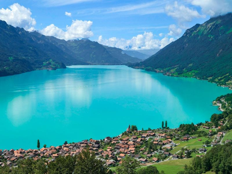 Vẻ đẹp hồ Brienz