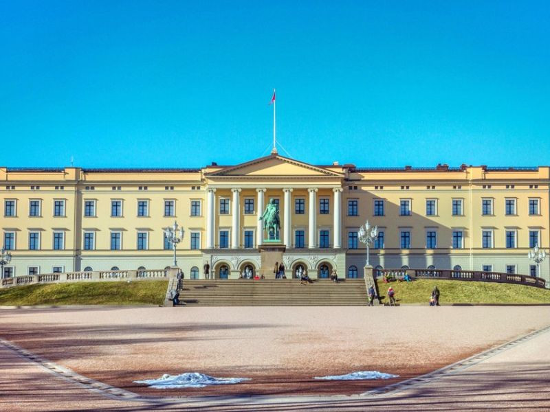 Choáng ngợp trước vẻ đẹp của cung điện Hoàng Gia Oslo