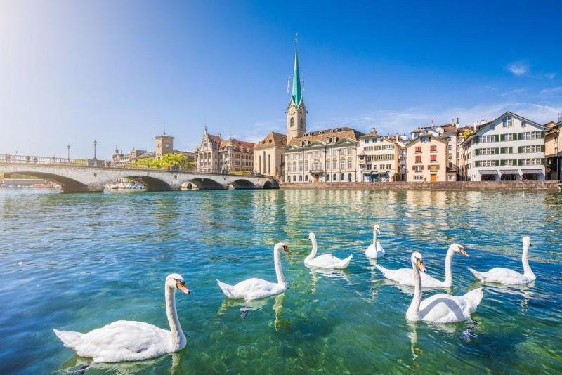 Zurich mang cả nét cổ kính và hiện đại