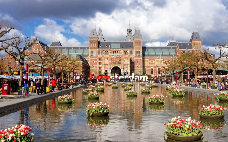 Thủ đô Amsterdam vào mùa hoa tulip