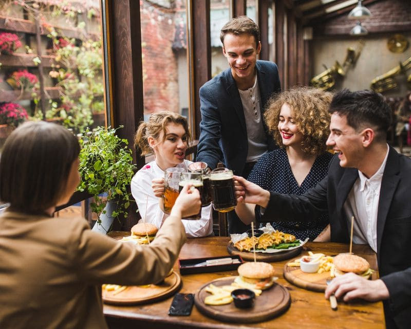 Trải nghiệm ẩm thực ngon - rẻ tại châu Âu