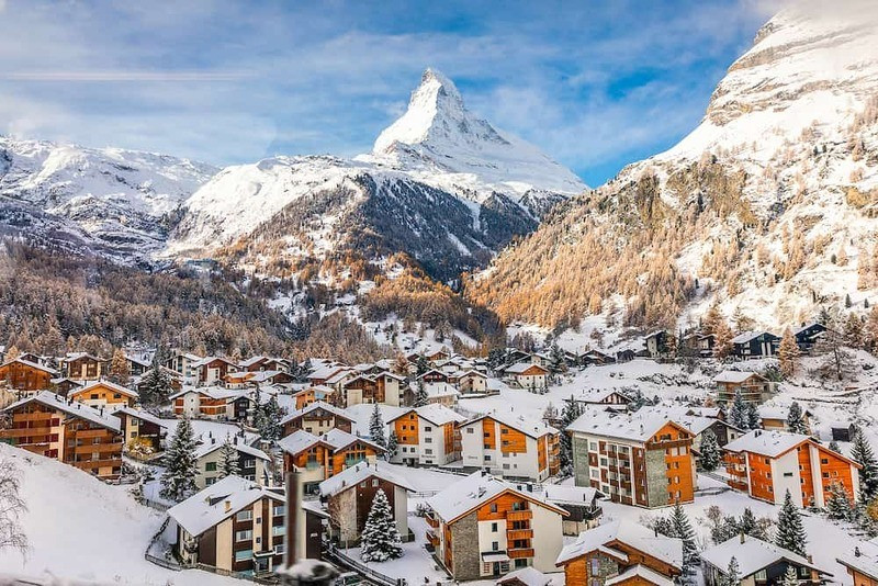 Tuyết trắng ở thị trấn Zermatt Thuỵ Sĩ  Tuyết trắng ở thị trấn Zermatt Thuỵ Sĩ