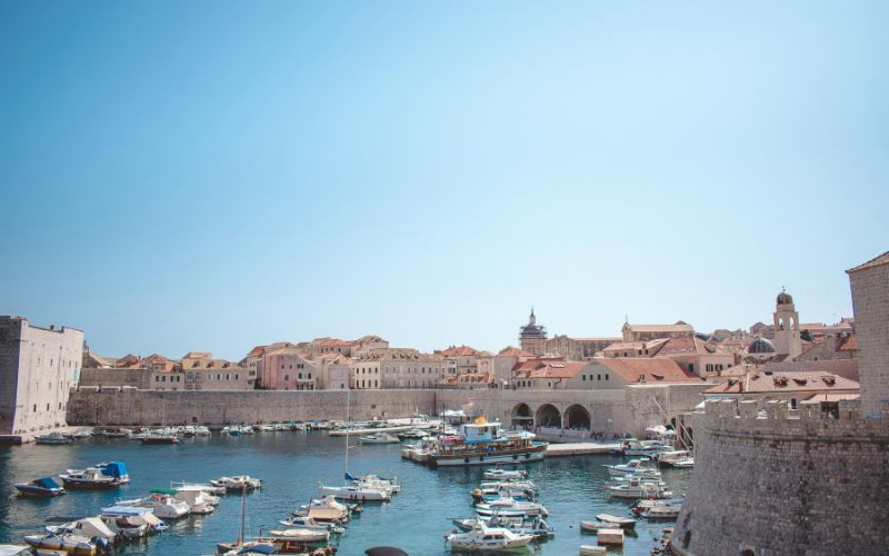 Dubrovnik – Thành phố đá bên bờ Adriatic Dubrovnik – Thành phố đá bên bờ Adriatic