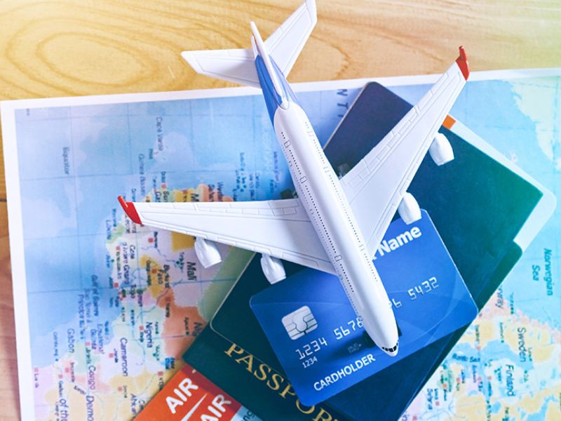 “Săn” vé máy bay giúp tiết kiệm chi phí đáng kể 