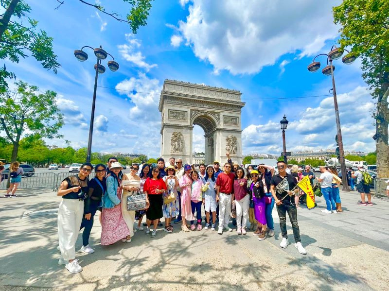 Tour Pháp Thụy Sĩ Ý Vatican - Tiện ích cao cấp 