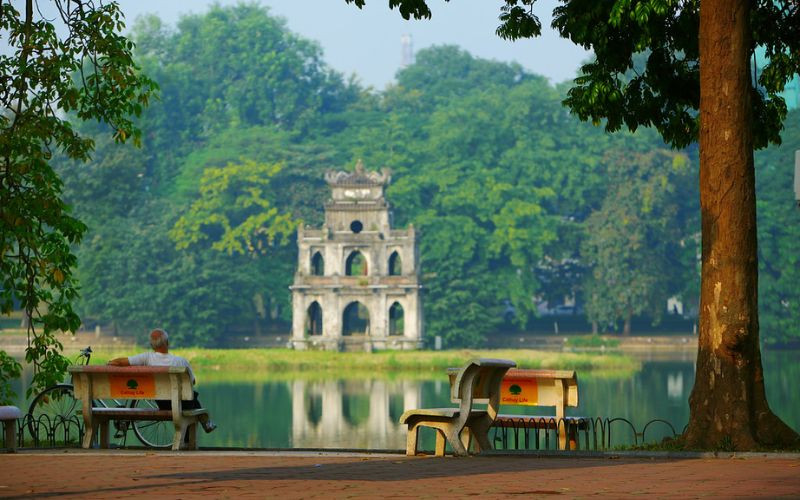 Hồ Gươm vào mùa thu
