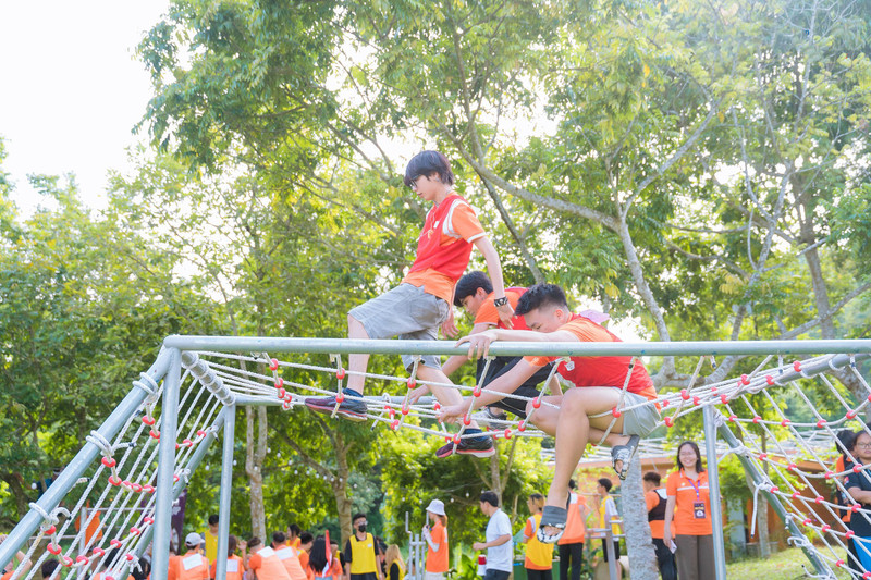 Cùng gia đình, bạn bè tham gia các hoạt động teambuilding