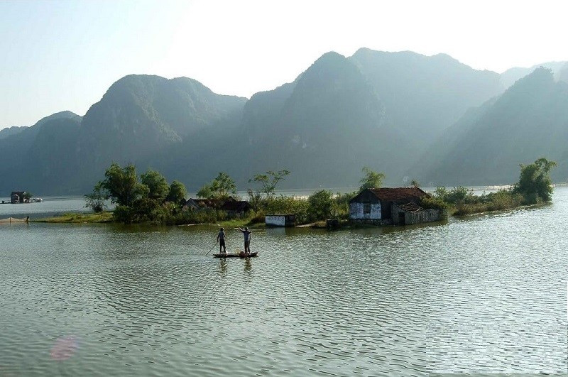 Bước đến “chốn tiên cảnh”, một hồ nước ngọt vô cùng ấn tượng
