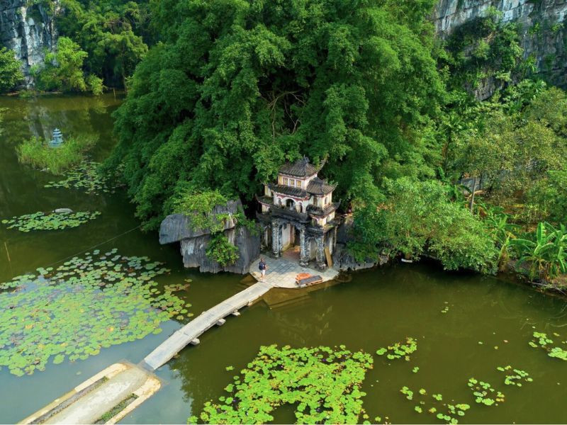 Khám phá chùa Bích Động