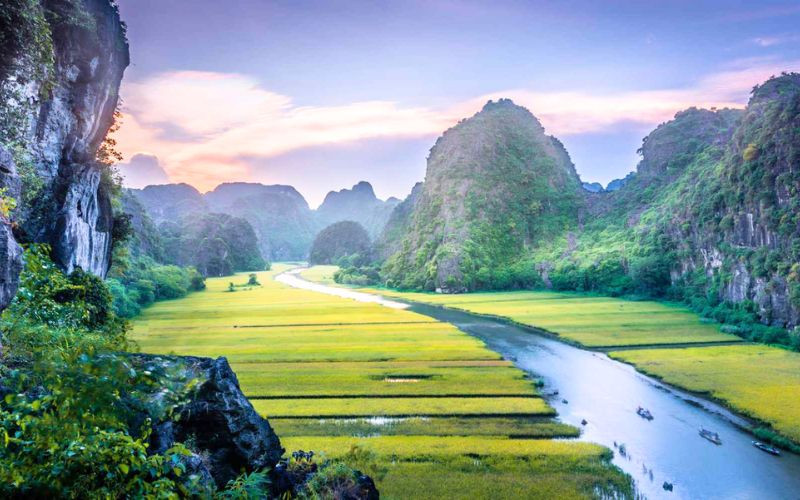 Sắc xanh non nước giữa lòng cố đô