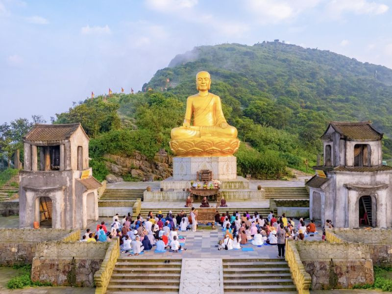 Tượng Phật Hoàng Trần Nhân Tông