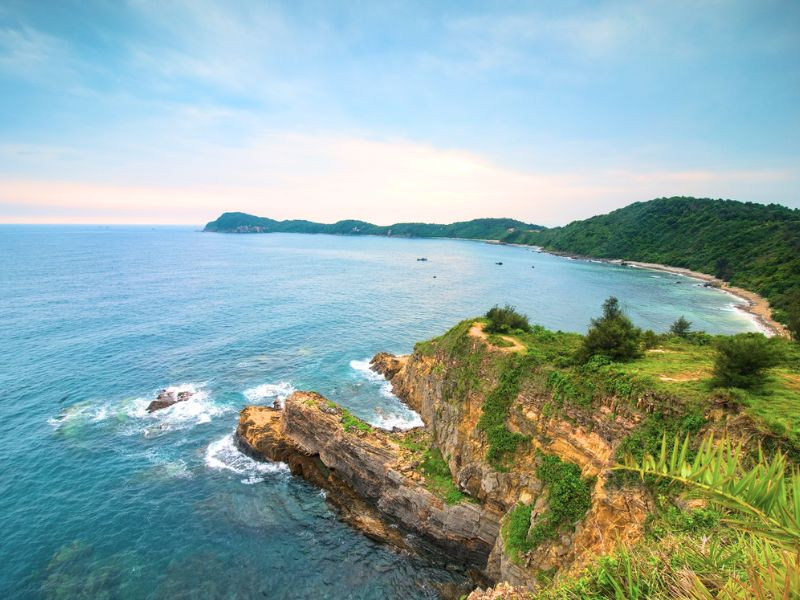 Nét đẹp của bãi đá Móng Rồng