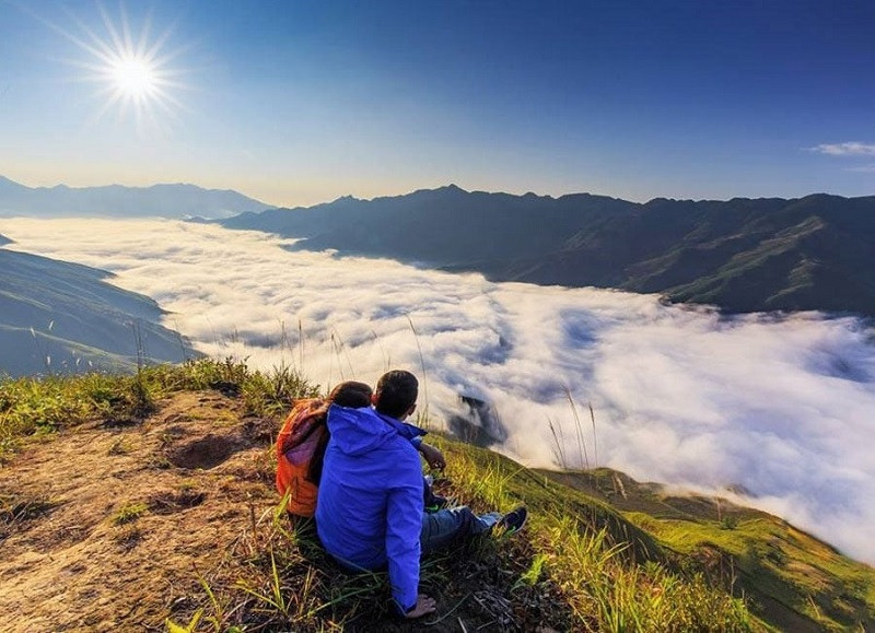 Săn mây trên đỉnh núi Yên Bái