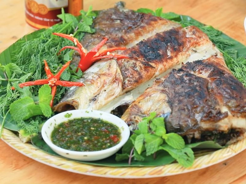 Cá nướng hương vị núi rừng Cá nướng hương vị núi rừng