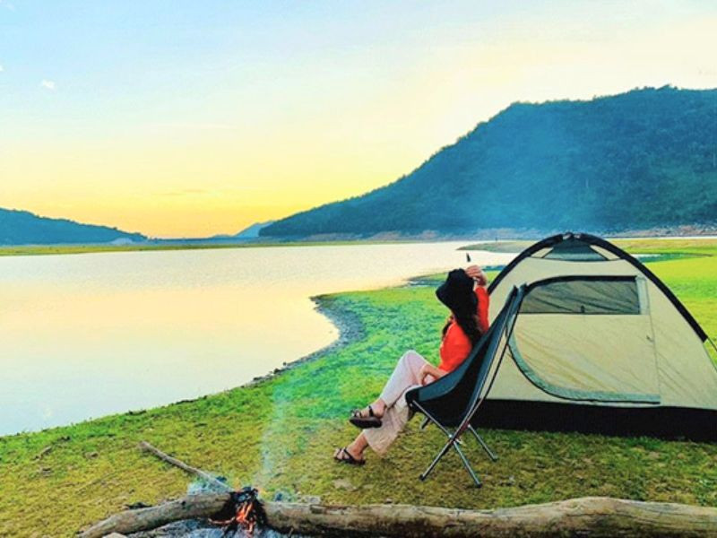 Cắm trại bên Hồ Noong Cắm trại bên Hồ Noong