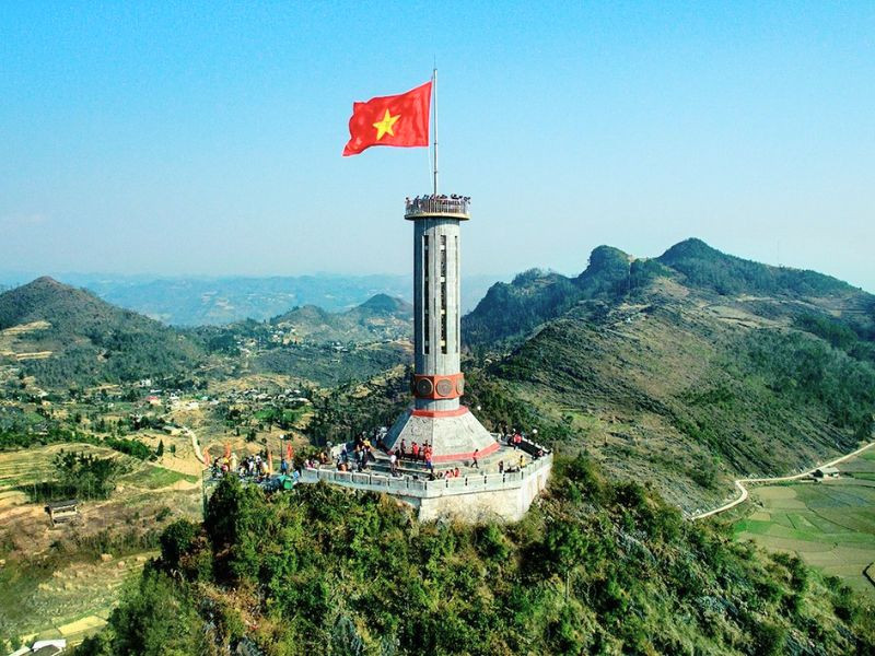 Cột cờ Lũng Cú - nơi thiêng liêng và mang nhiều ý nghĩa Cột cờ Lũng Cú - nơi thiêng liêng và mang nhiều ý nghĩa