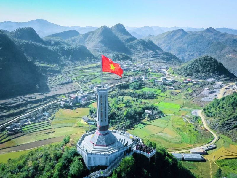 Dấu mốc cực Bắc của Tổ Quốc 