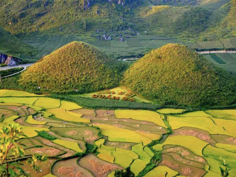 Quản Bạ - ngắm núi đôi và thung lũng