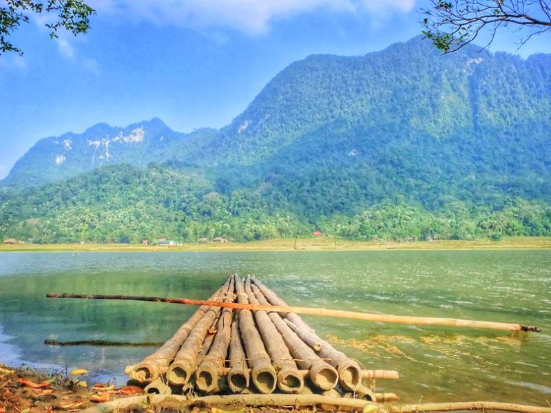 Khung cảnh xanh mướt của Hồ Noong Khung cảnh xanh mướt của Hồ Noong