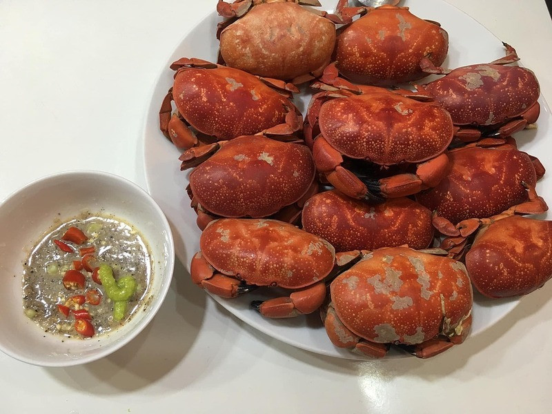 Con Cù Kỳ hấp chấm muối tiêu