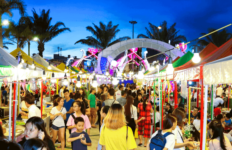 Địa điểm mua sắm và ăn uống thả ga