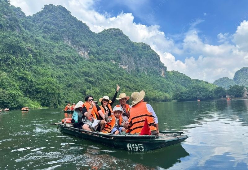 Khám phá và check in Vịnh Hạ Long Khám phá và check in Vịnh Hạ Long
