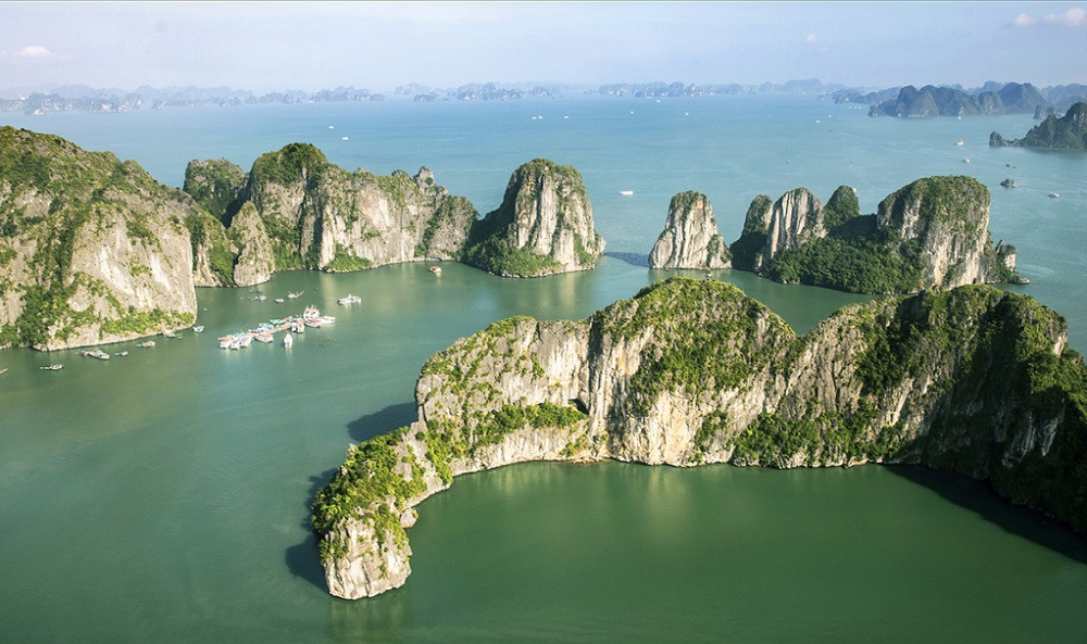 Kỳ quan Vịnh Hạ Long (ảnh sưu tầm)
