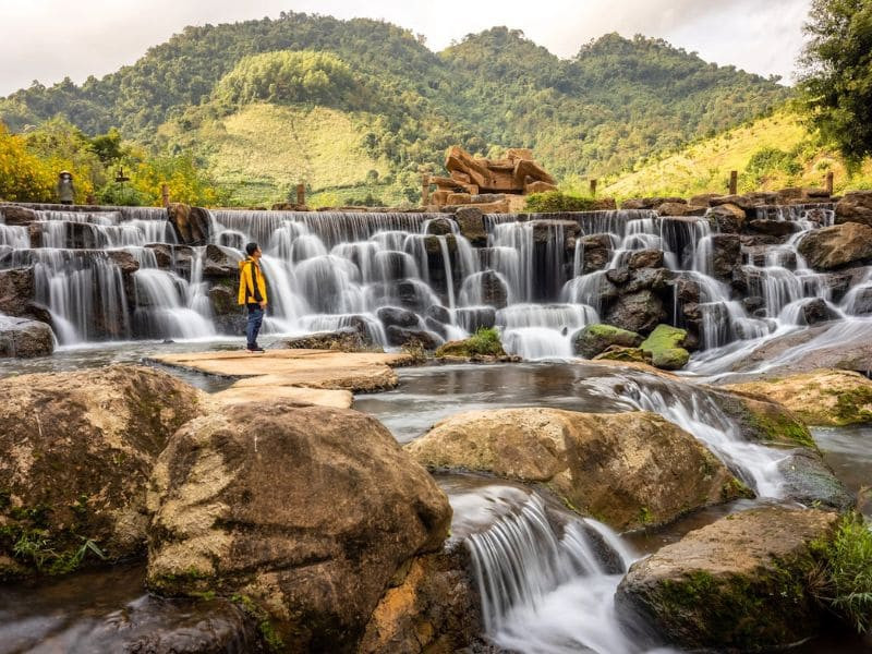 Chiêm ngưỡng vẻ đẹp hùng vĩ của thác Dải Yếm