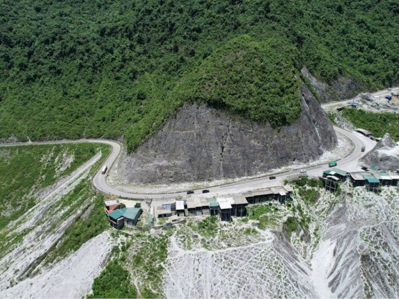 Chiêm ngưỡng Đèo Đá Trắng - bức tranh thiên nhiên tuyệt đẹp