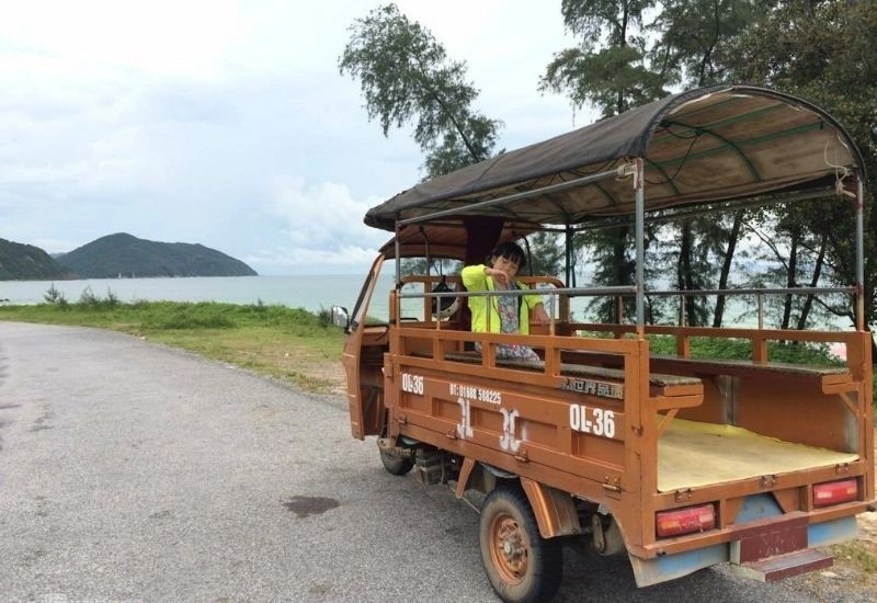 Các phương tiện du khách di chuyển trên đảo Quan Lạn