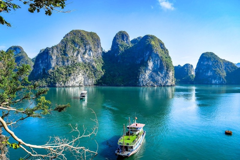Thời điểm Hạ Long dịu mát, ít đông và tiết kiệm chi phí Thời điểm Hạ Long dịu mát, ít đông và tiết kiệm chi phí