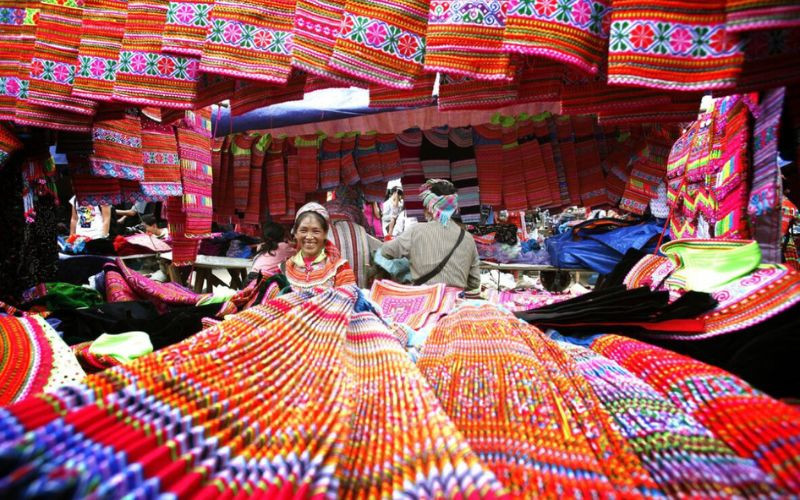 Một góc gian hàng tại chợ phiên Bắc Hà