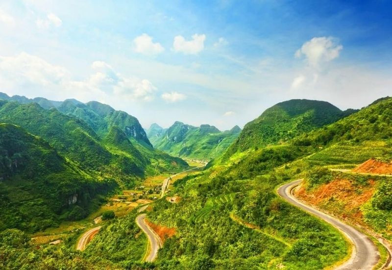 Tour Tây Bắc - Chiêm ngưỡng một trong tứ đại đỉnh đèo Tây Bắc Tour Tây Bắc - Chiêm ngưỡng một trong tứ đại đỉnh đèo Tây Bắc