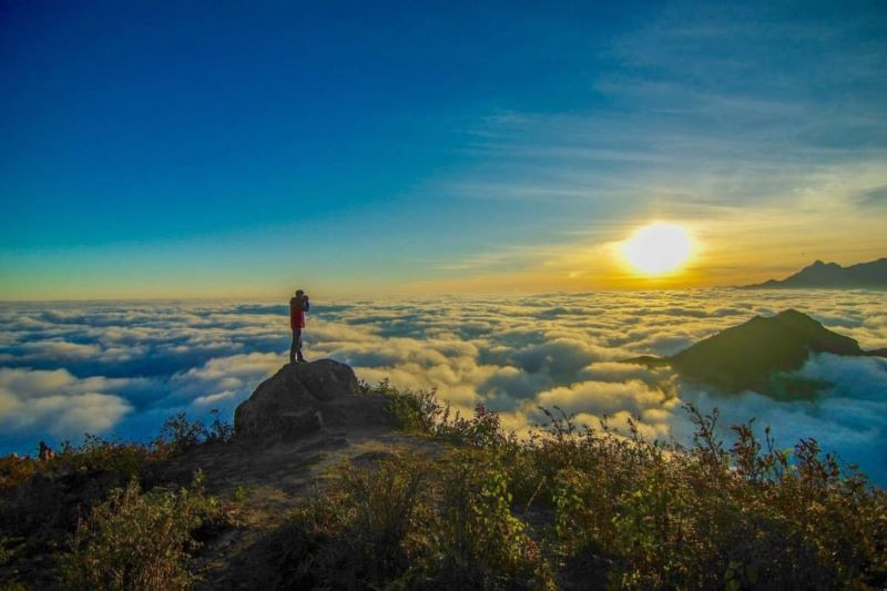 Chiêm ngưỡng khu cảnh hùng vĩ của Tây Bắc từ đỉnh Kỳ Quan Sơn 