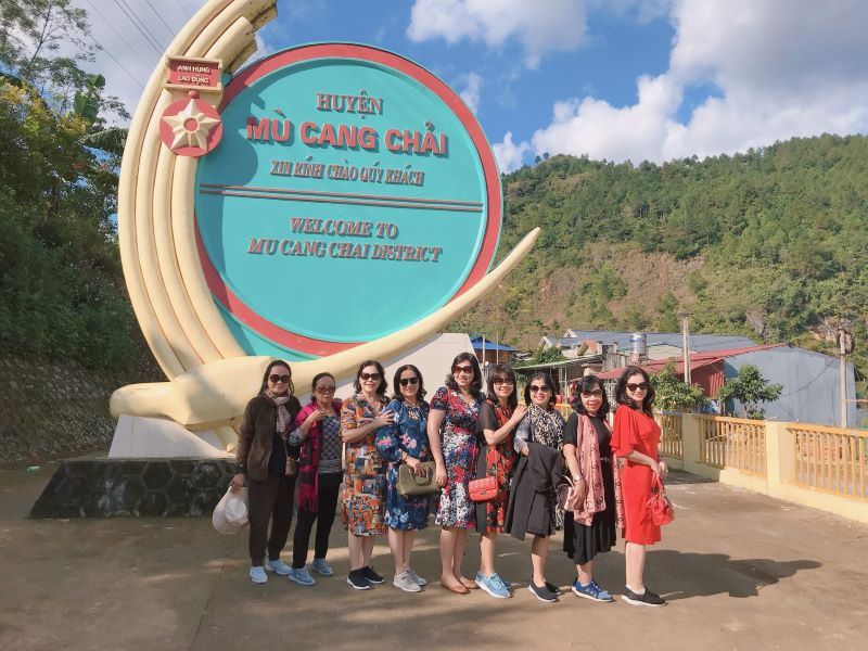 Đoàn khách Đất Việt Tour tham quan Mù Cang Chải - Yên Bái