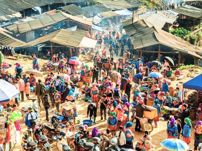 Phiên chợ Bắc Hà nhộn nhịp, sôi nổi