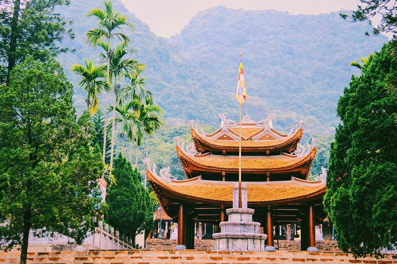 Chùa Hương là một quần thể văn hóa - tôn giáo nổi tiếng Việt Nam 
