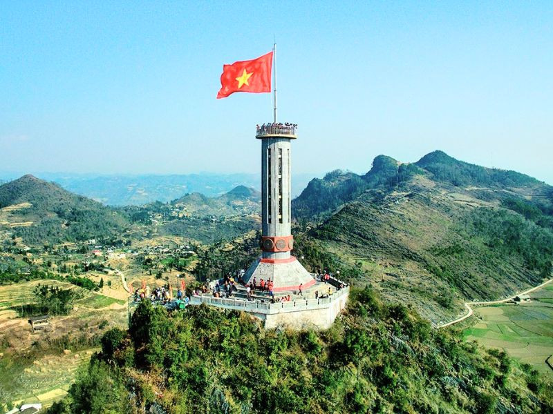 Cột Cờ Lũng Cú - cực Bắc Tổ Quốc