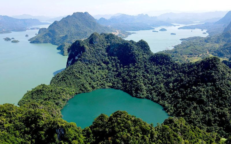 Hồ Mắt Rồng, Hòa Bình nằm ở bản Ngòi Hoa