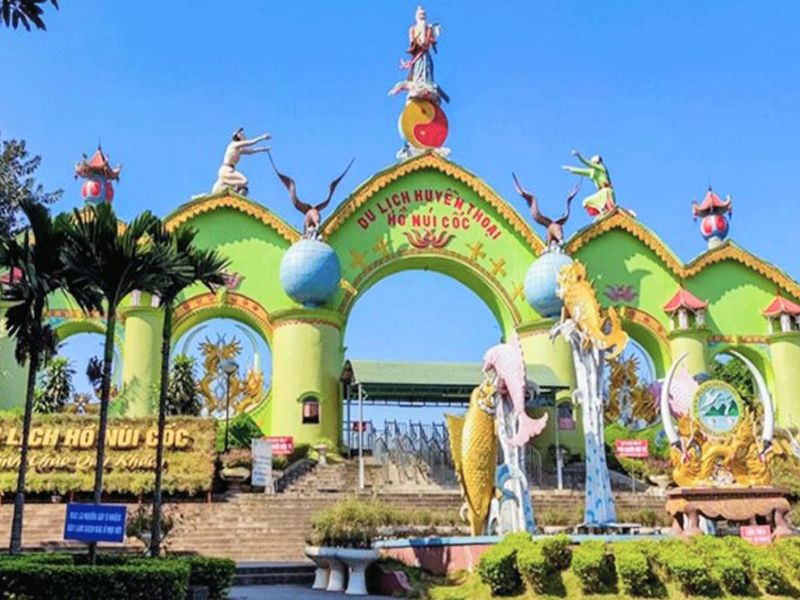 Khu du lịch Hồ Núi Cốc vào mùa xuân