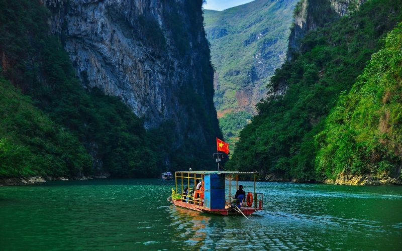 Hình ảnh dòng sông Nho Quế thơ mộng