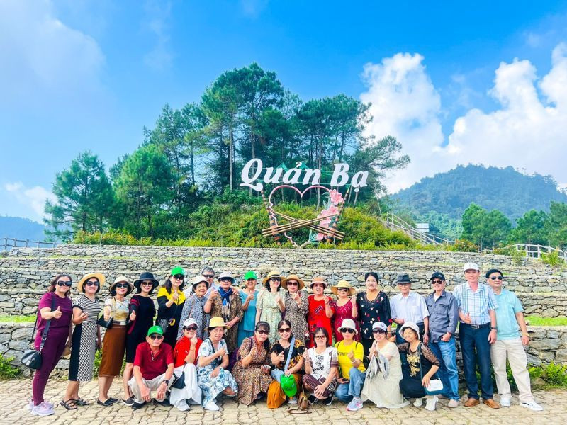 Khách đoàn Đất Việt đi Hà Giang