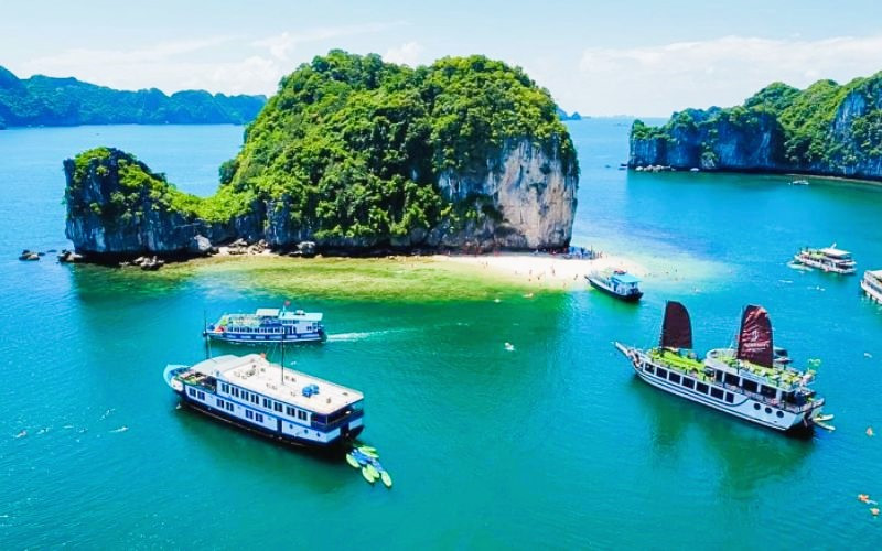 Thời gian lý tưởng để ghé Cát Bà tự túc hoặc tham gia các tour du lịch mùa thu