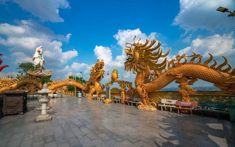 Chùa được xây dựng với kiến trúc hình rồng độc đáo  Chùa được xây dựng với kiến trúc hình rồng độc đáo