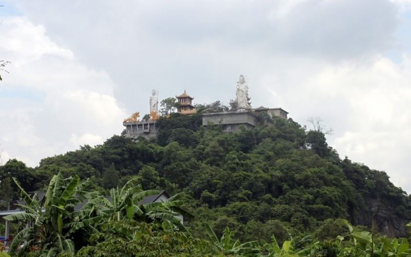 Khám phá ngôi chùa linh thiêng trên núi Châu Thới Bình Dương  Khám phá ngôi chùa linh thiêng trên núi Châu Thới Bình Dương