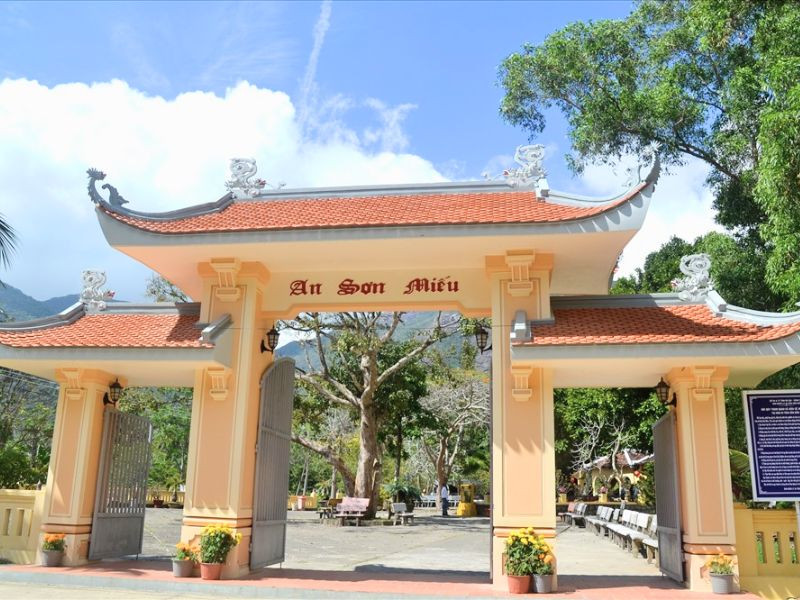 An Sơn Miếu - Côn Đảo
