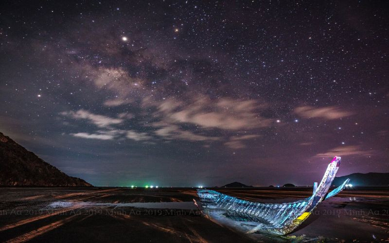 Bãi biển Lò Vôi là nơi lý tưởng để ngắm Milky Way