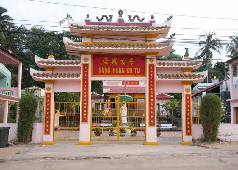 Vãn cảnh chùa Sùng Hưng Phú Quốc