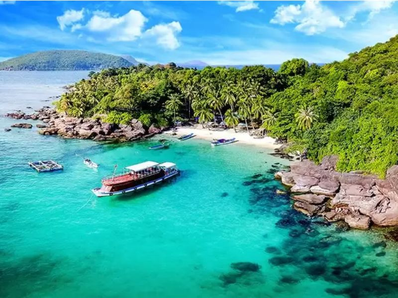 Đi tàu tham quan các đảo Đi tàu tham quan các đảo