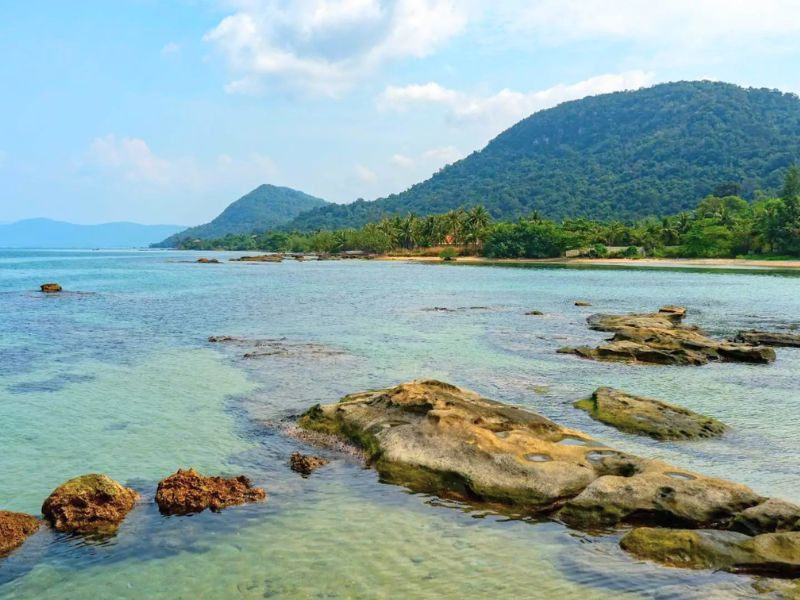 Cổng trời Gành Dầu mang vẻ đẹp hoang sơ
